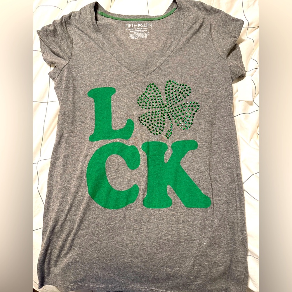 NWT St Patrick's Day Luck Sequins T-shirt